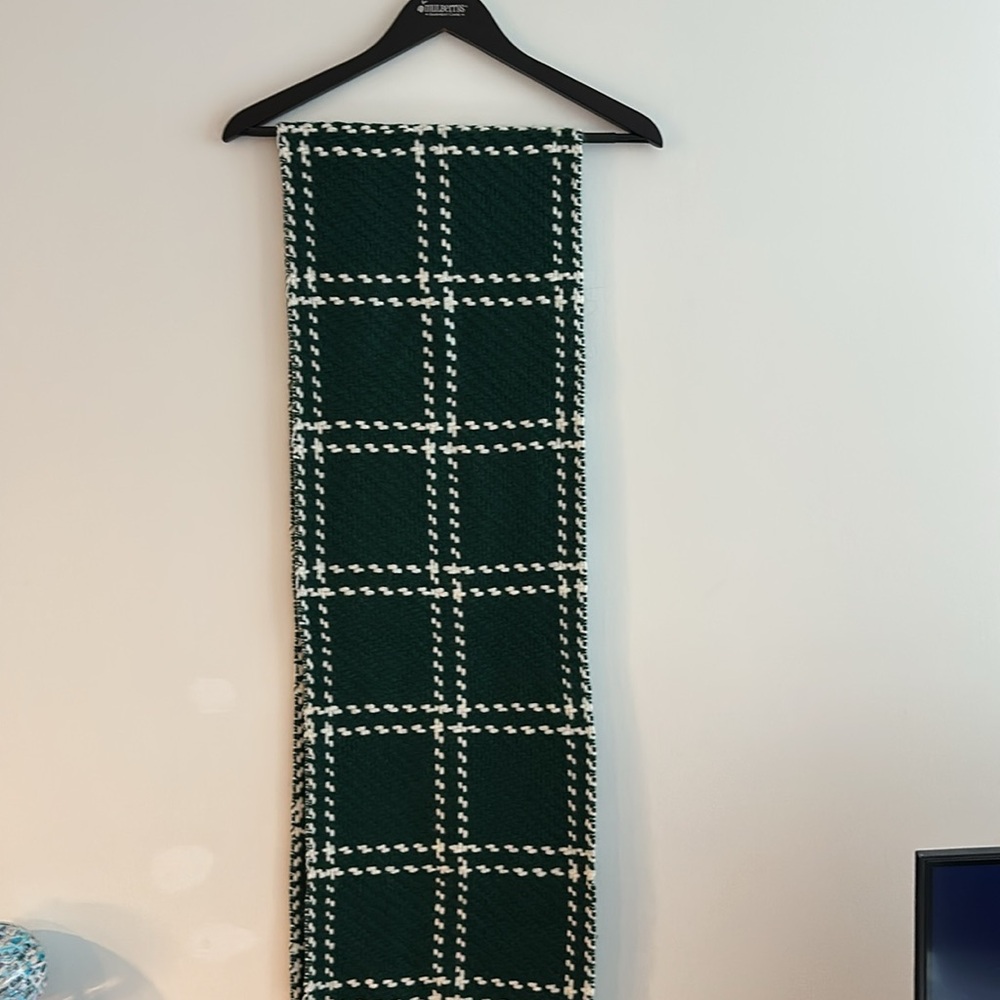 EUC Banana Republic Windowpane Scarf